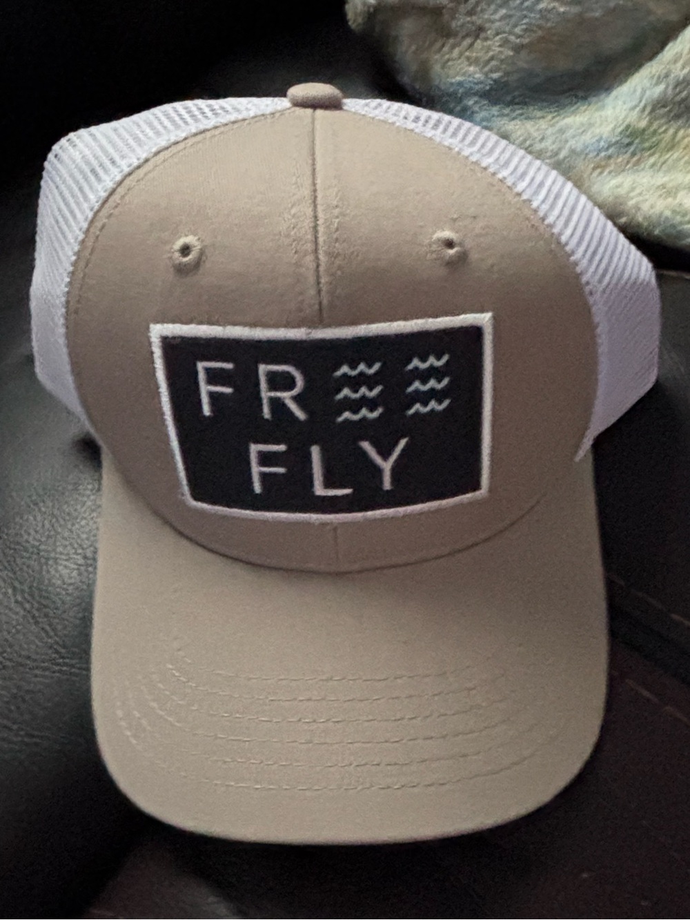 FR FLY TruckerWave Snapback Hat in Beige and White new